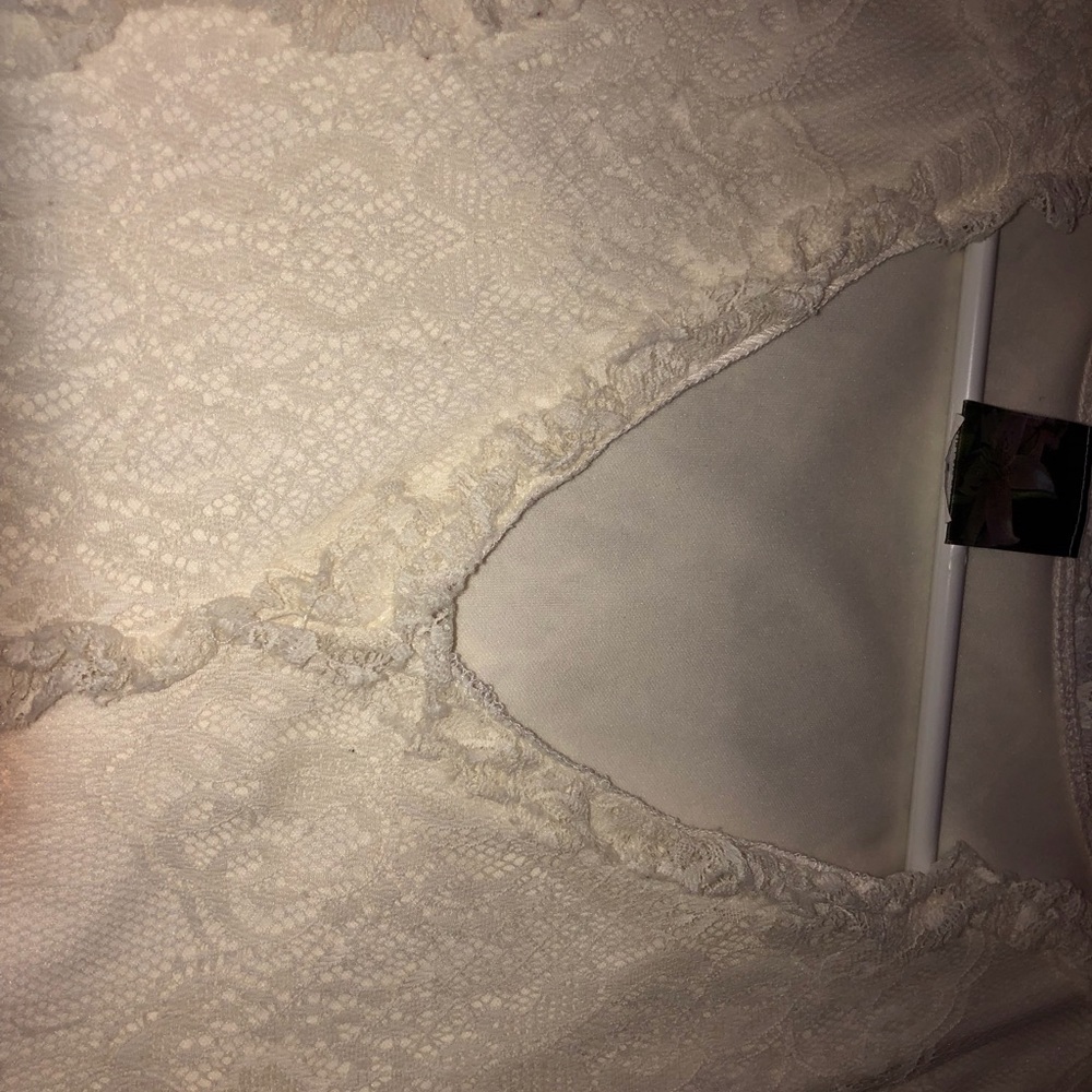 Lace top - Picture 4 of 4
